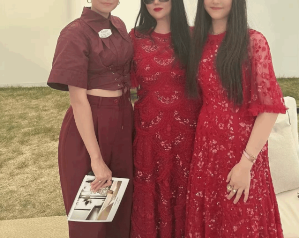 亿融策略 富婆女主持女儿被骗很惨的瓜